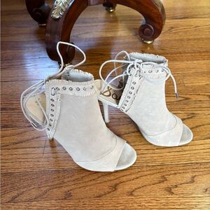 Sam Edelman Artie peep toe booties